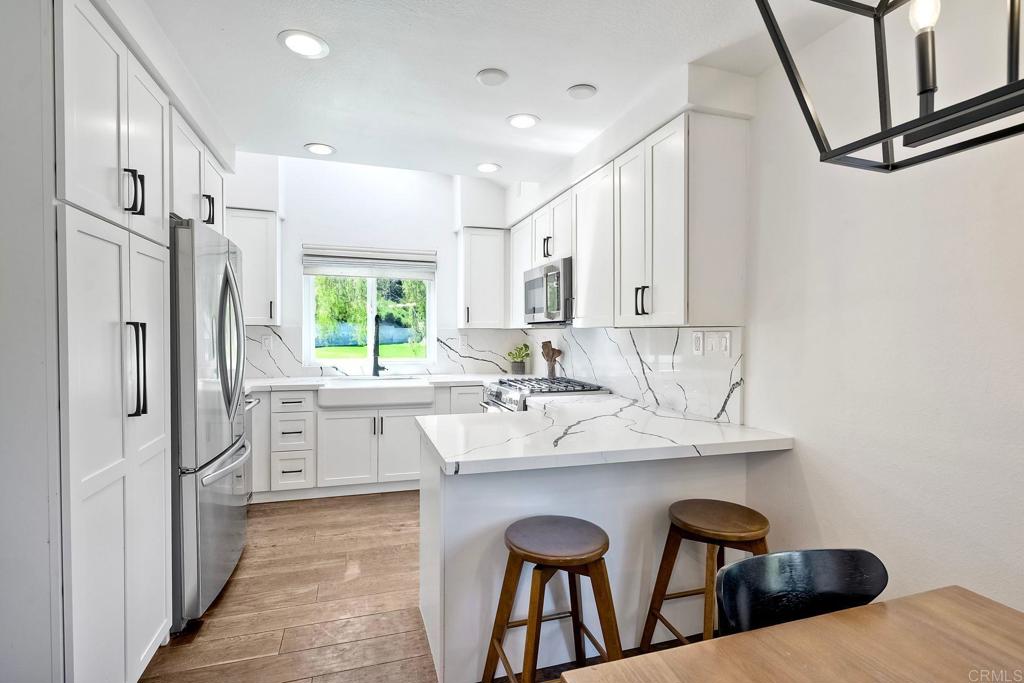 1782 E Pointe Avenue