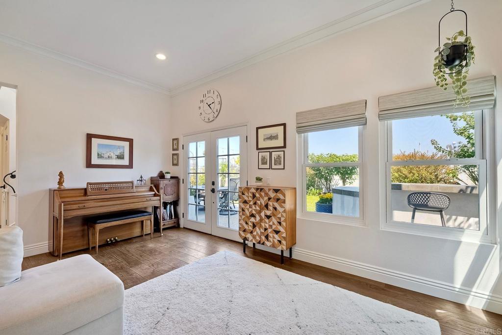 1782 E Pointe Avenue