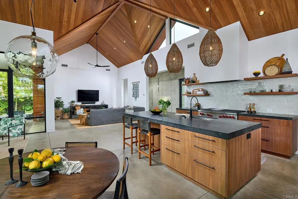 630 Ocean View Avenue, Encinitas