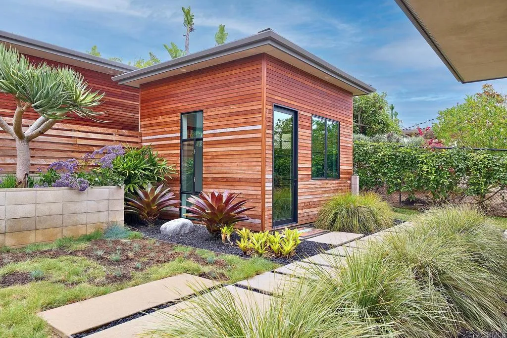 630 Ocean View Avenue, Encinitas