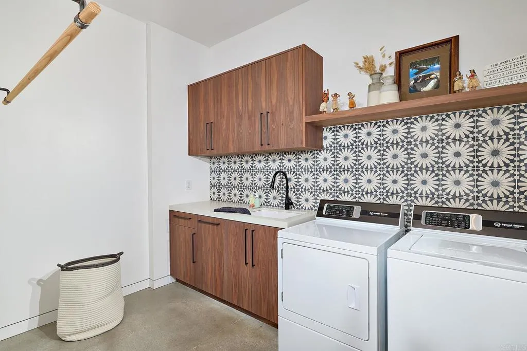 630 Ocean View Avenue, Encinitas