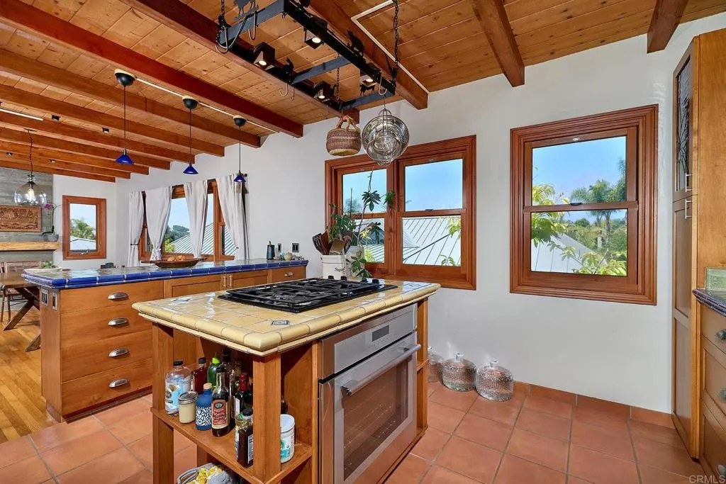 630 Ocean View Avenue, Encinitas