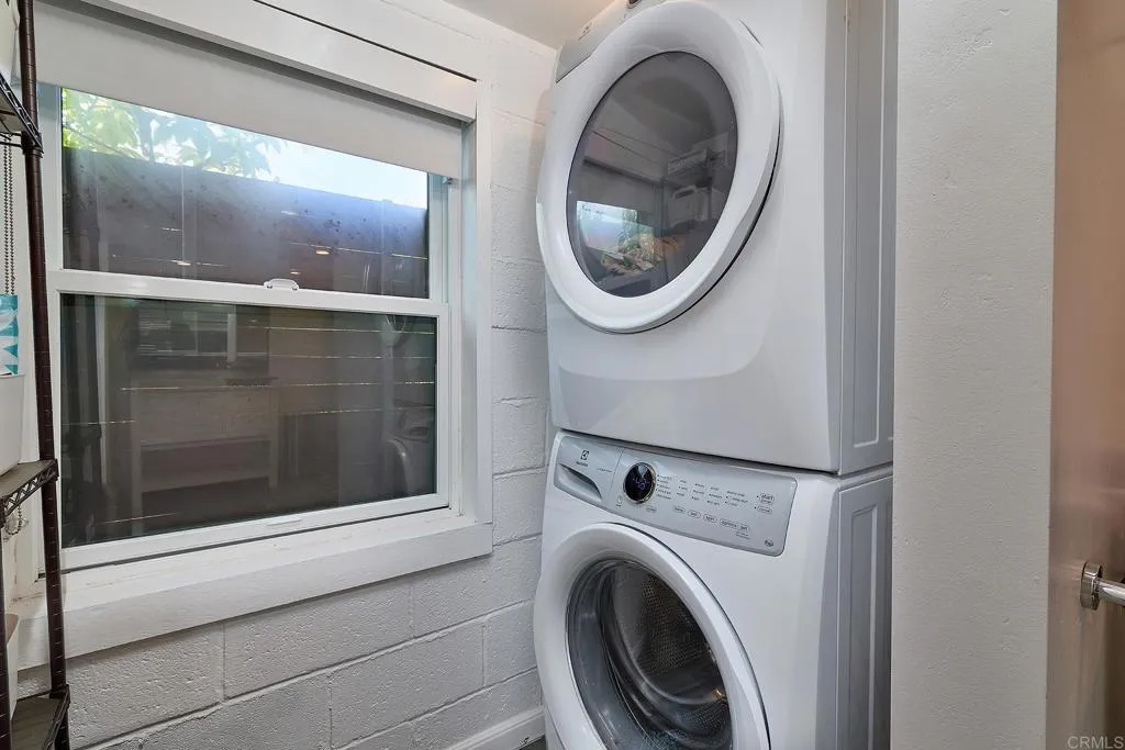 630 Ocean View Avenue, Encinitas