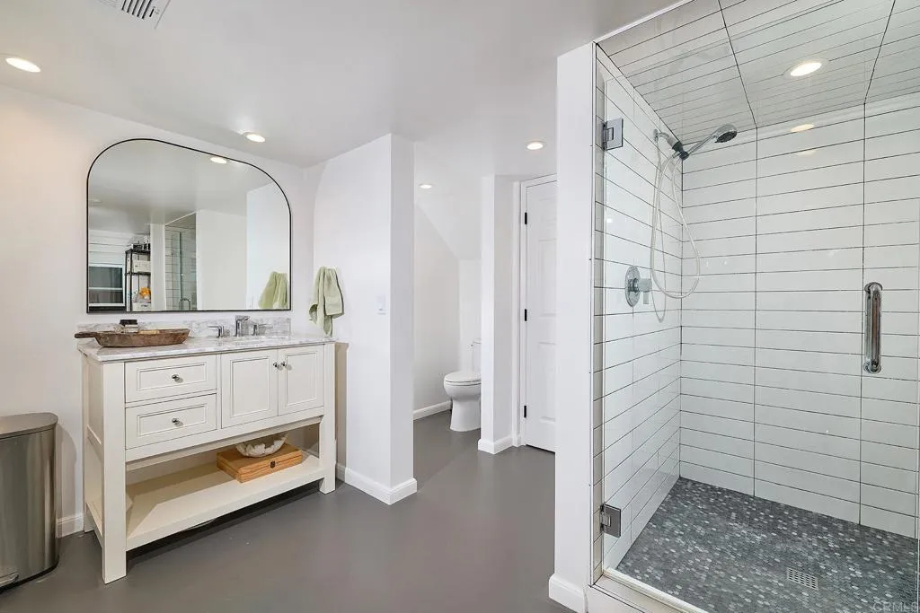 630 Ocean View Avenue, Encinitas