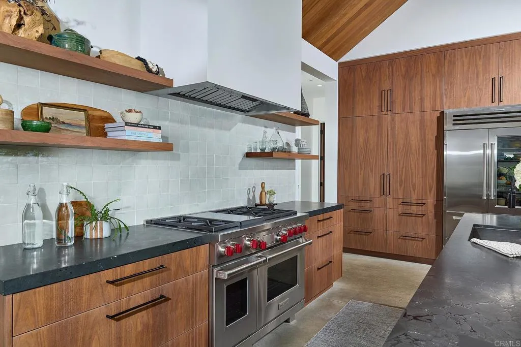 630 Ocean View Avenue, Encinitas