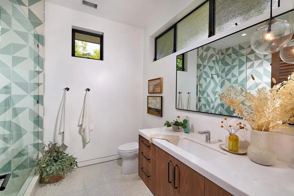 630 Ocean View Avenue, Encinitas