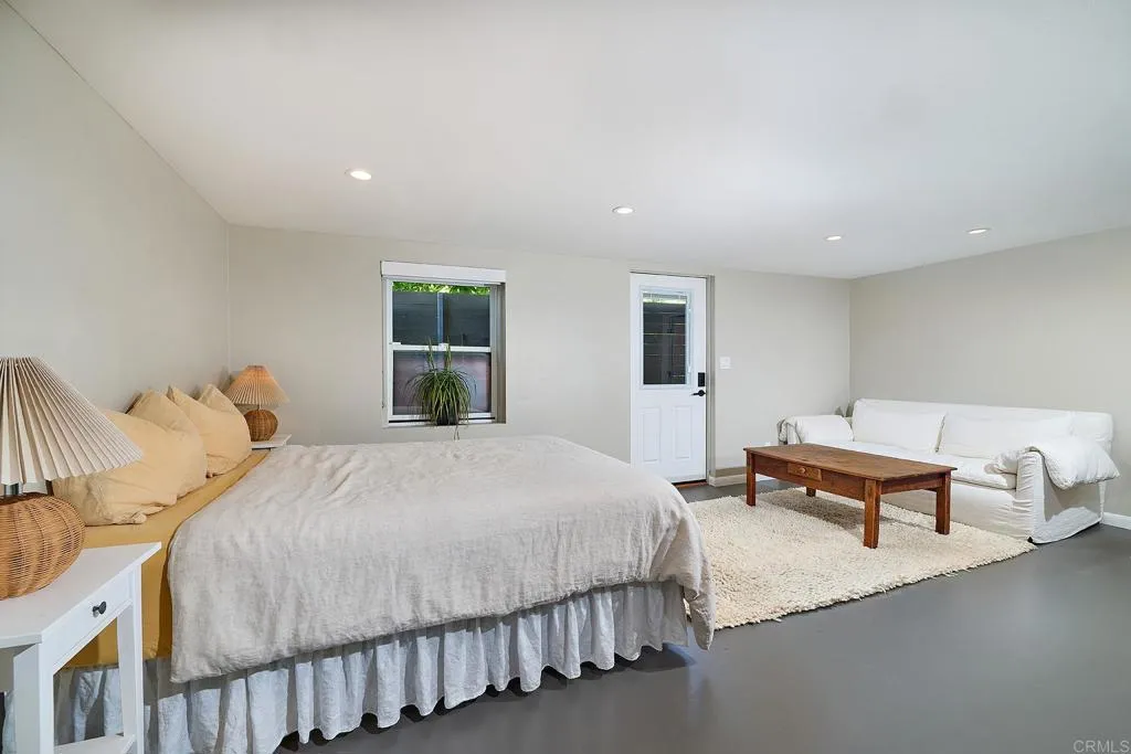630 Ocean View Avenue, Encinitas