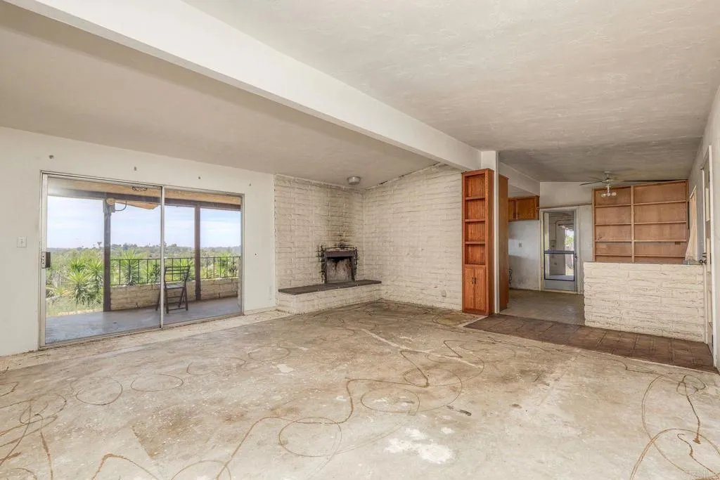 2345 Mira Sol Dr, Vista