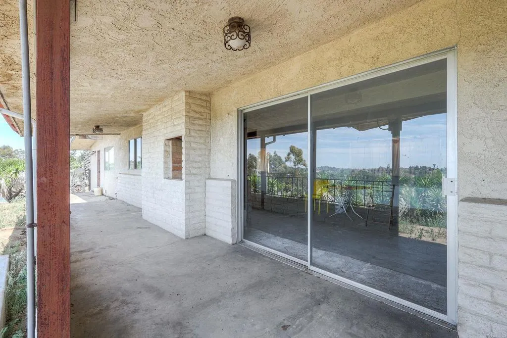 2345 Mira Sol Dr, Vista