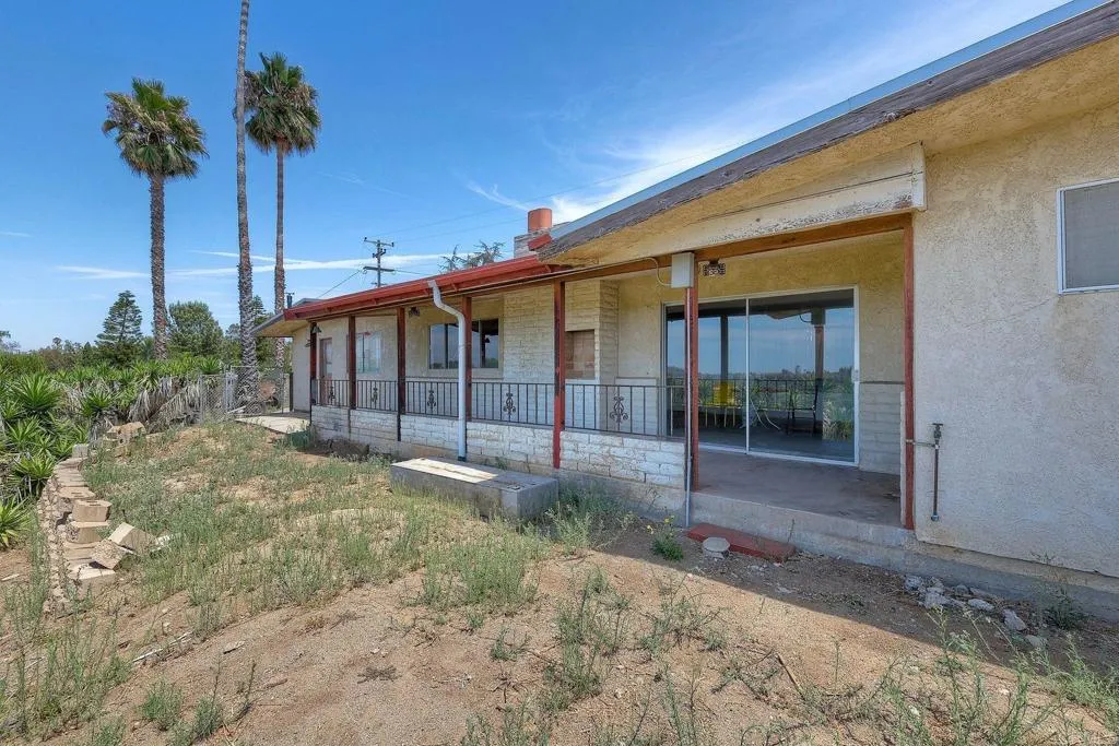 2345 Mira Sol Dr, Vista