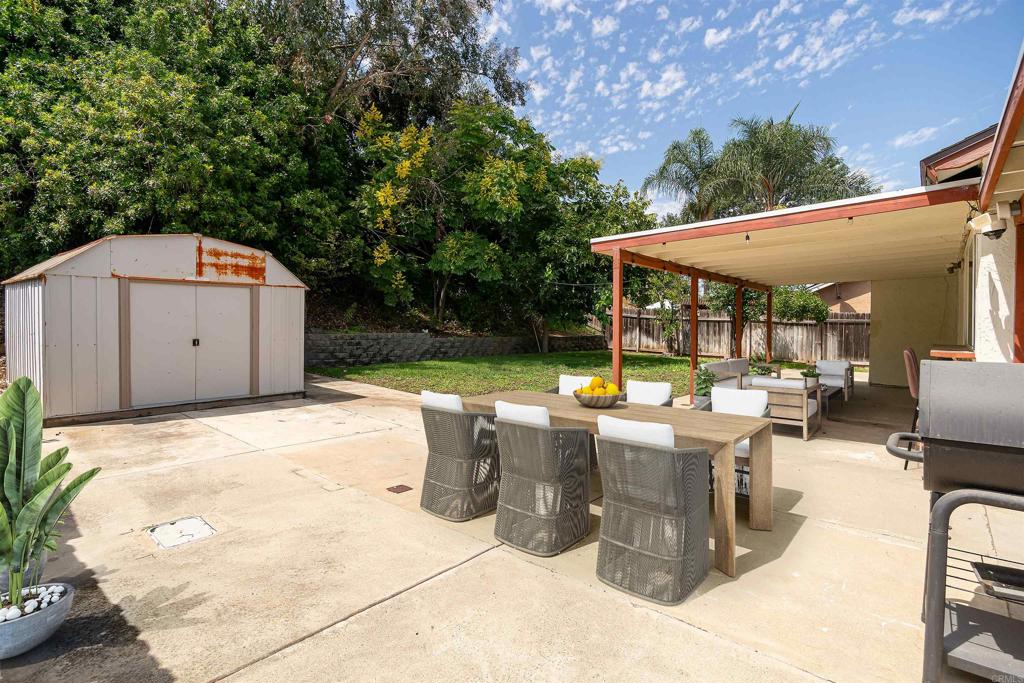 1337 Calle Colnett