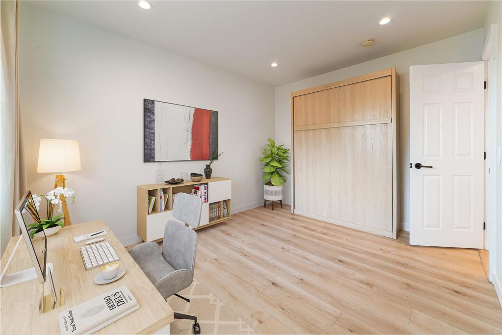 1337 Calle Colnett