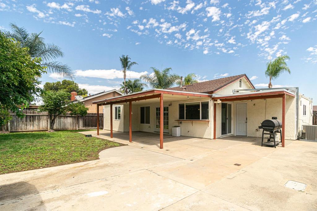 1337 Calle Colnett