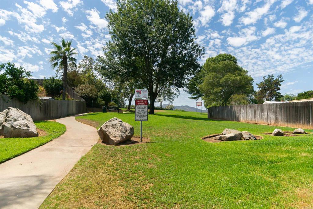 1337 Calle Colnett