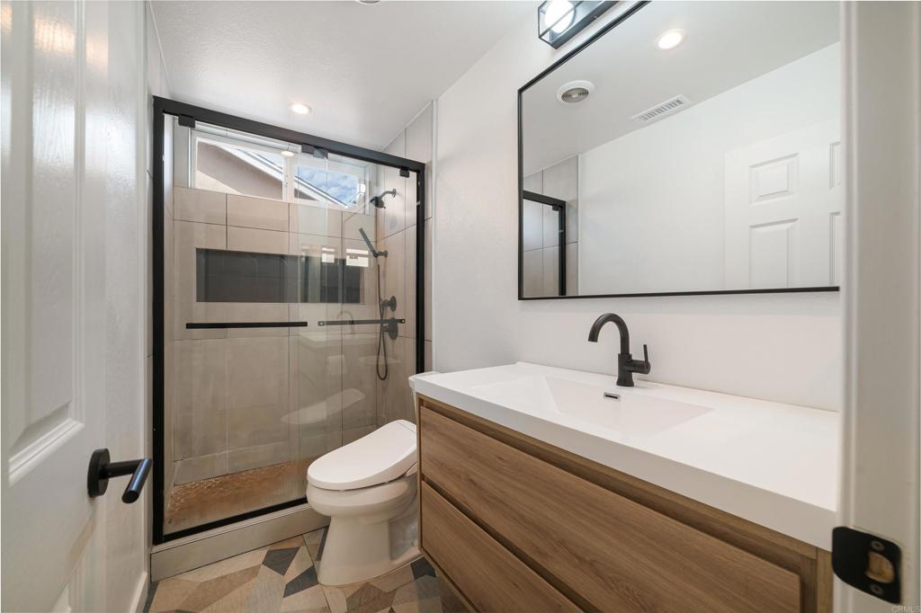 1337 Calle Colnett
