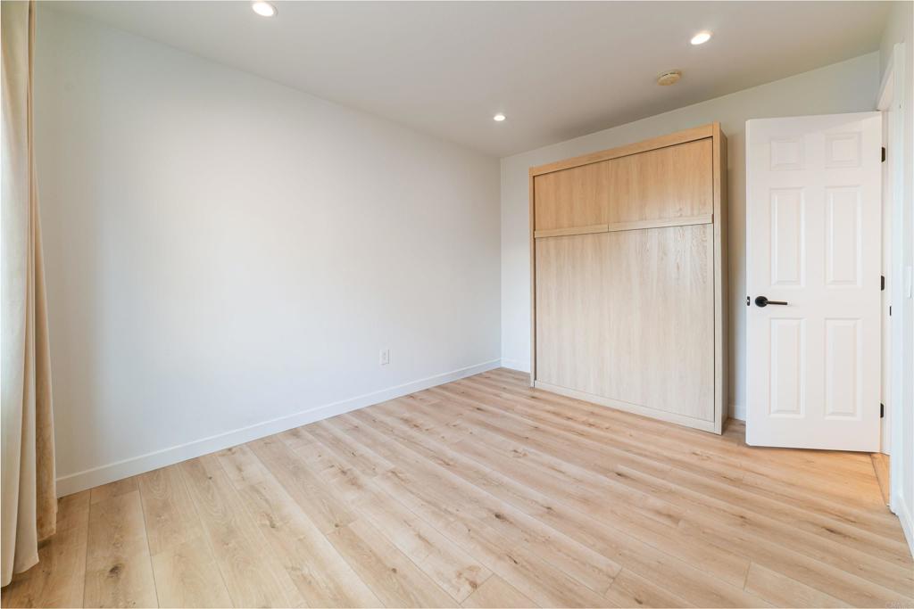 1337 Calle Colnett