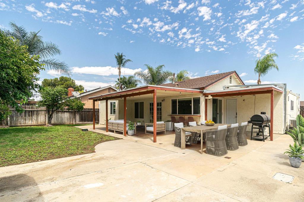1337 Calle Colnett