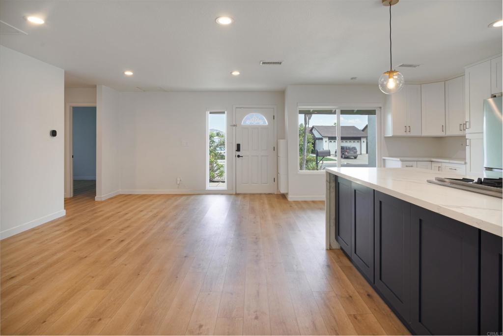 1337 Calle Colnett