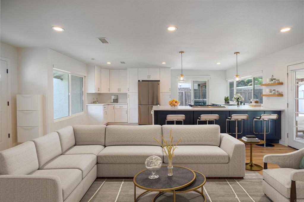 1337 Calle Colnett