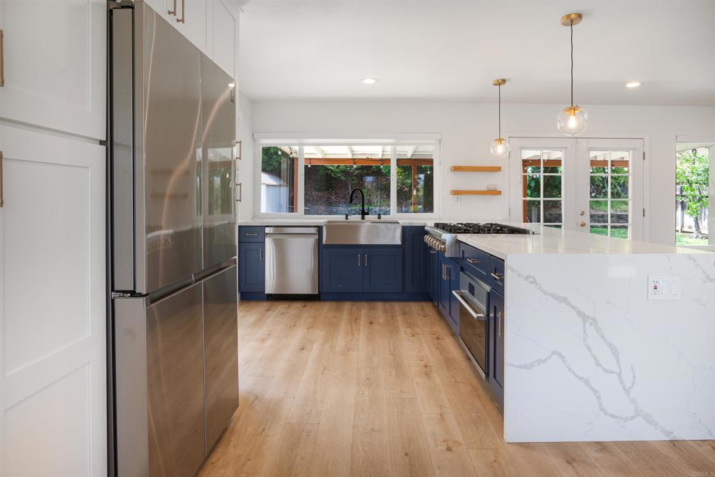 1337 Calle Colnett