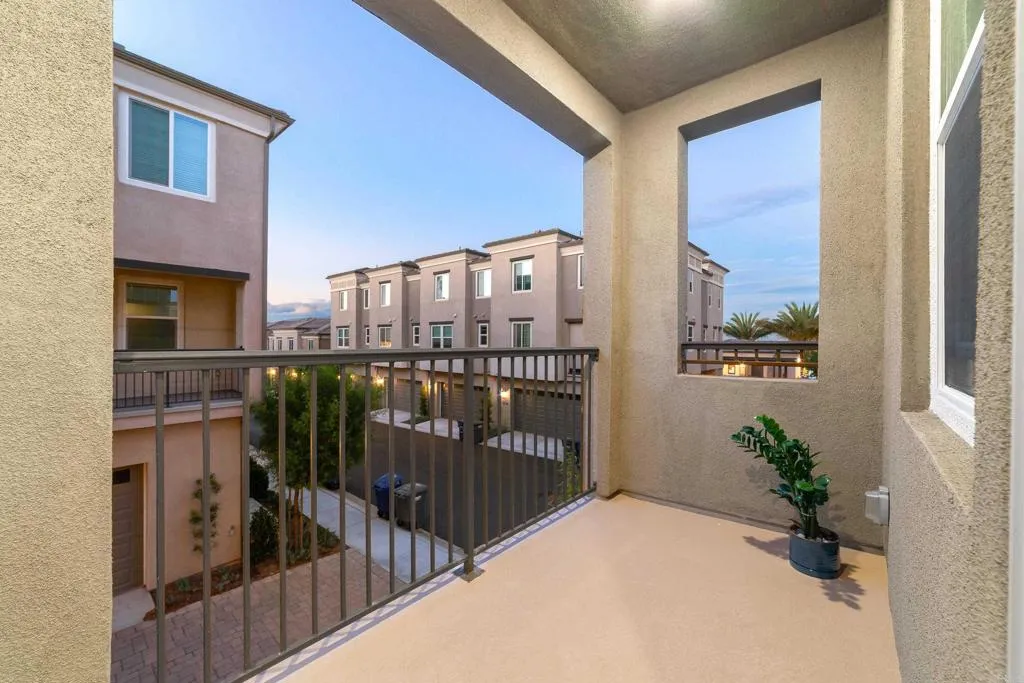 1234 Sunrise Unit 101