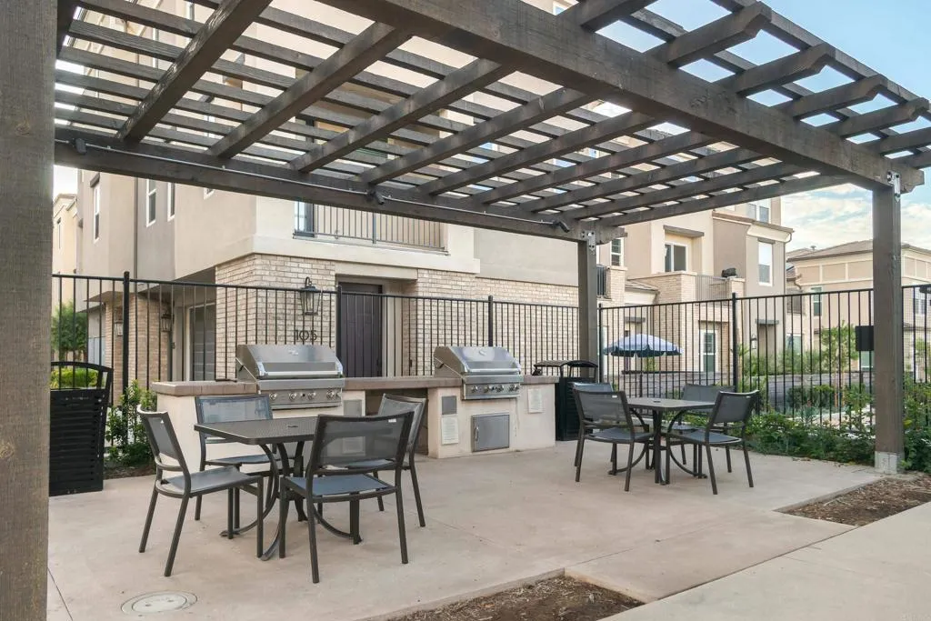 1234 Sunrise Unit 101