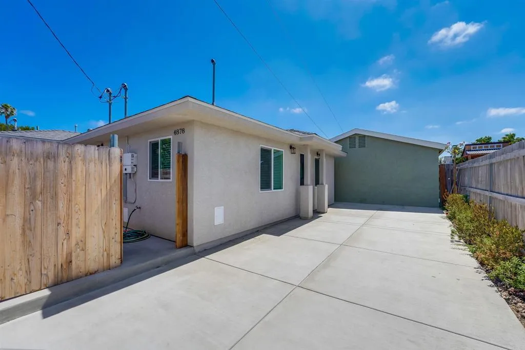 4876 34th Street