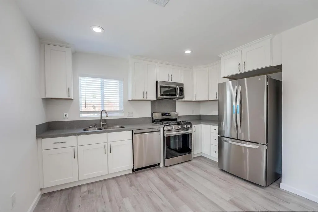 4876 34th Street