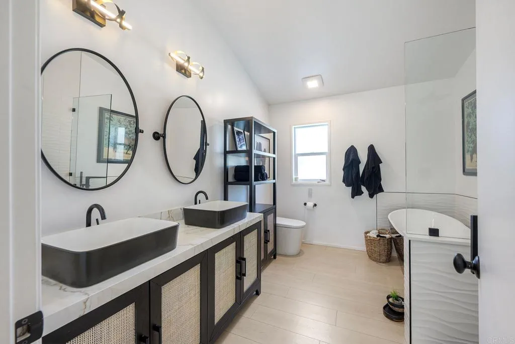 6503 Friendly Place, Carlsbad