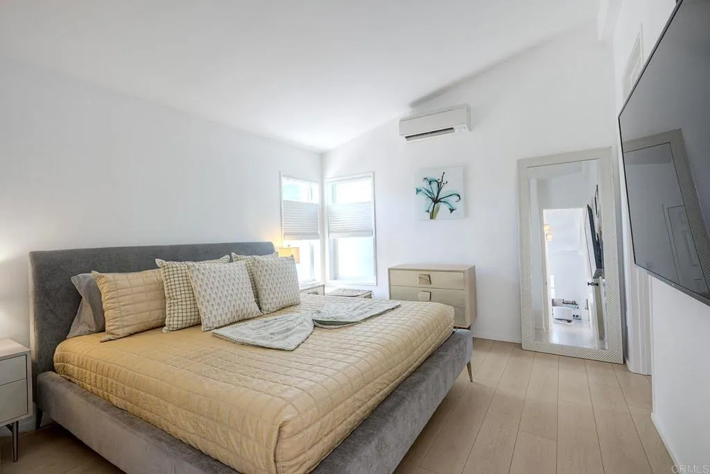 6503 Friendly Place, Carlsbad