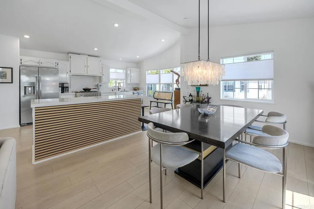 6503 Friendly Place, Carlsbad