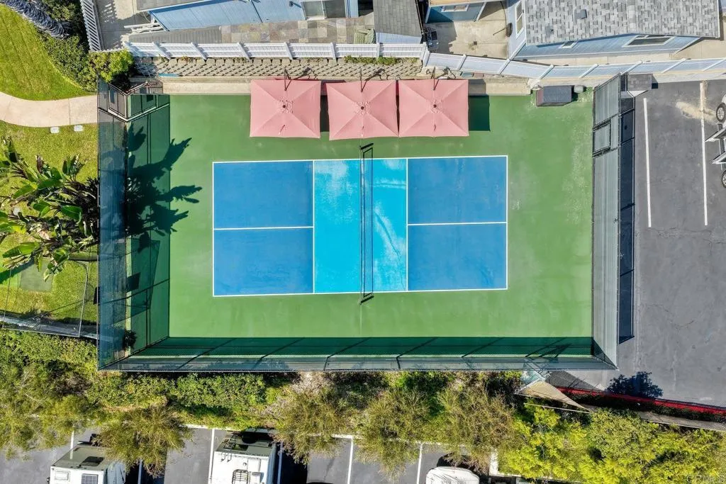 6503 Friendly Place, Carlsbad