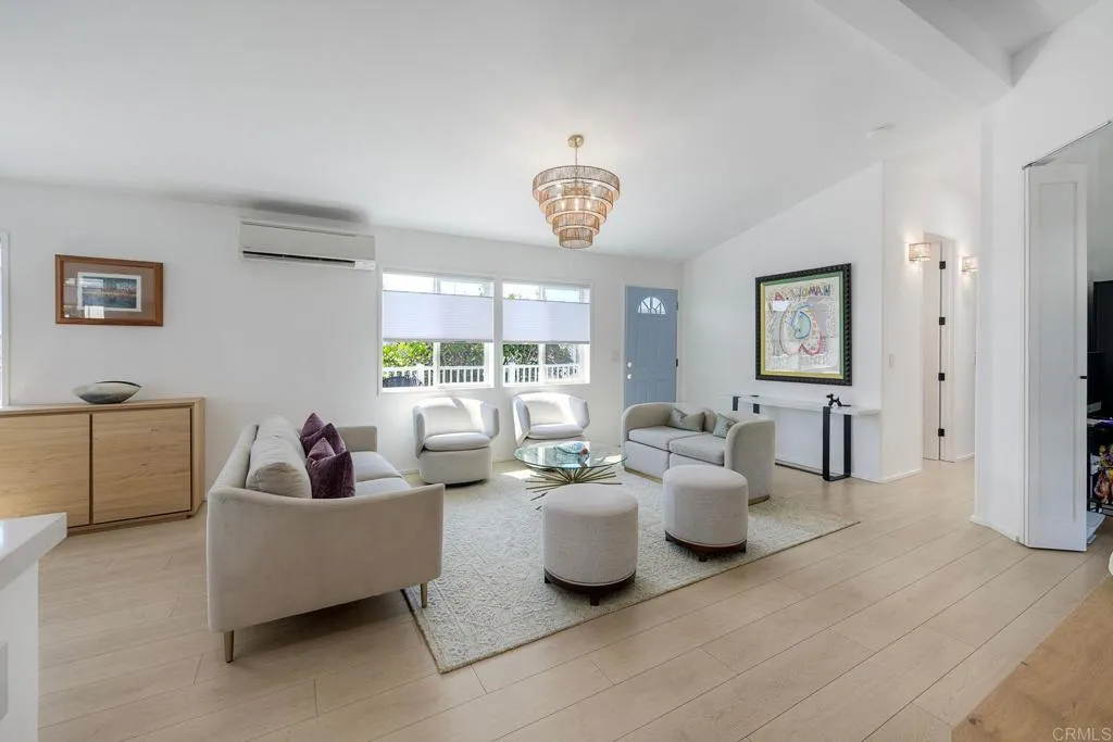 6503 Friendly Place, Carlsbad