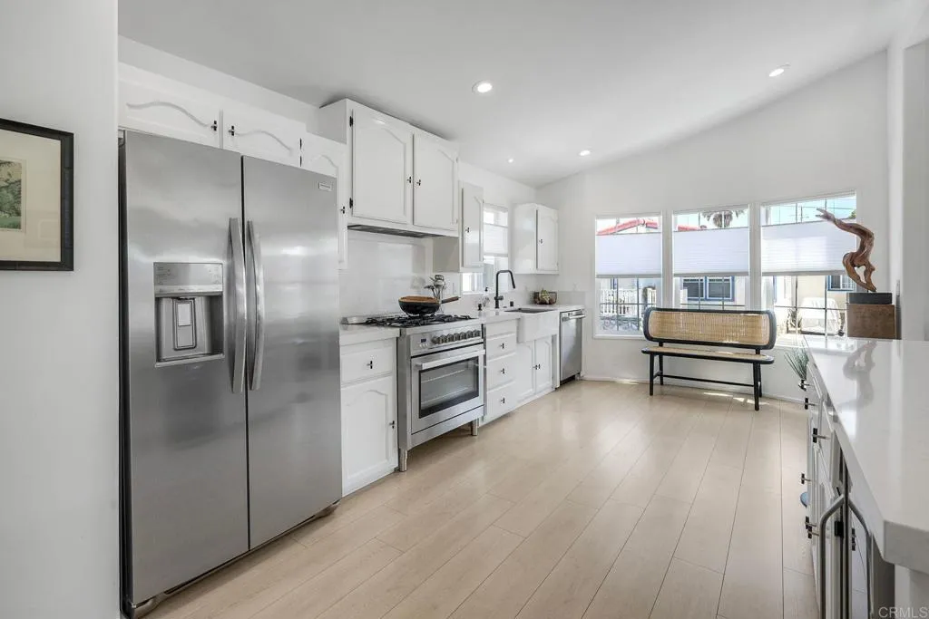 6503 Friendly Place, Carlsbad