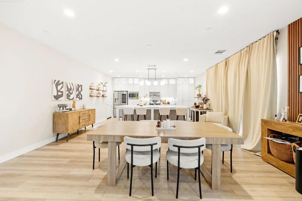 542 Pratt Ct
