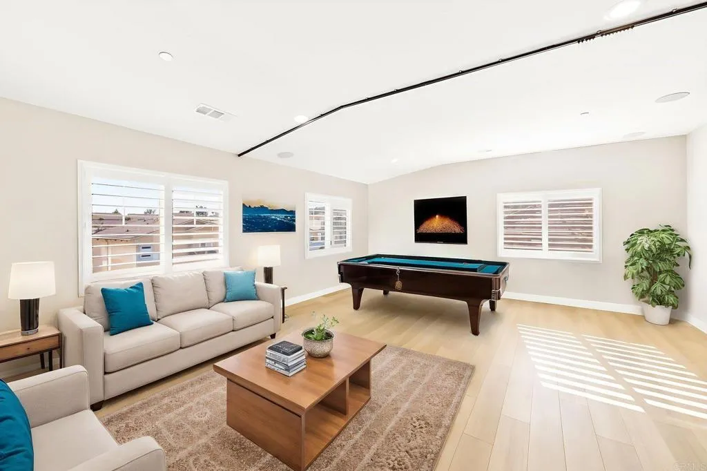 542 Pratt Ct