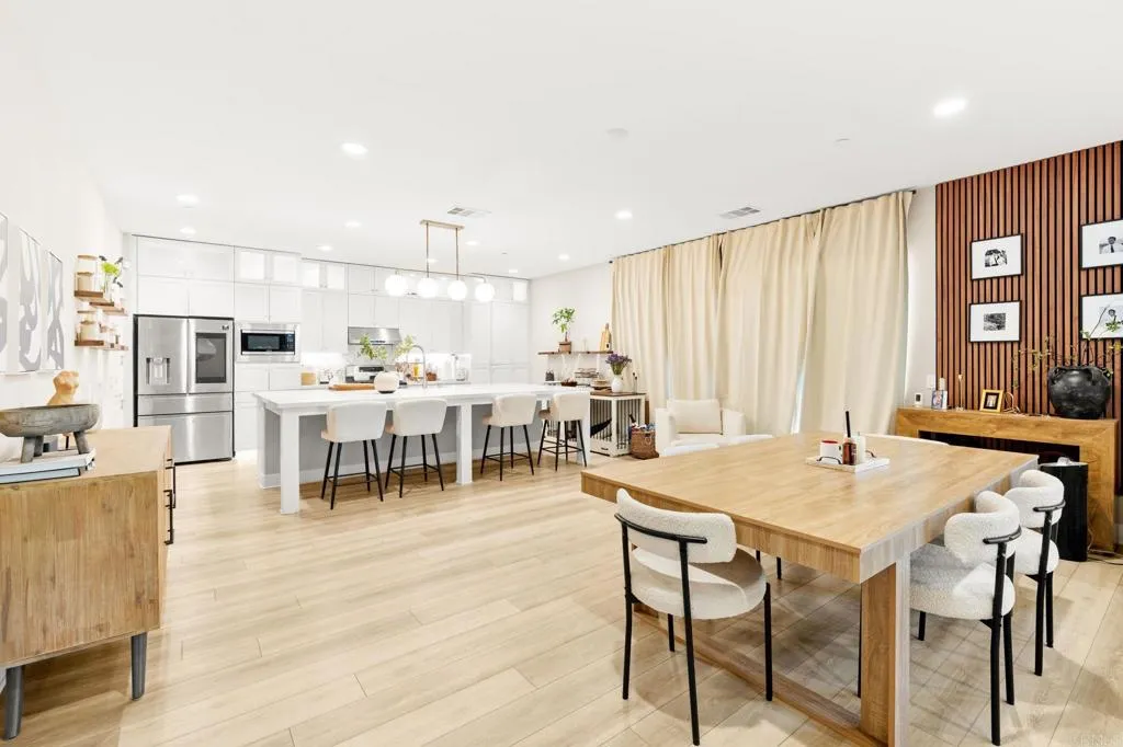 542 Pratt Ct