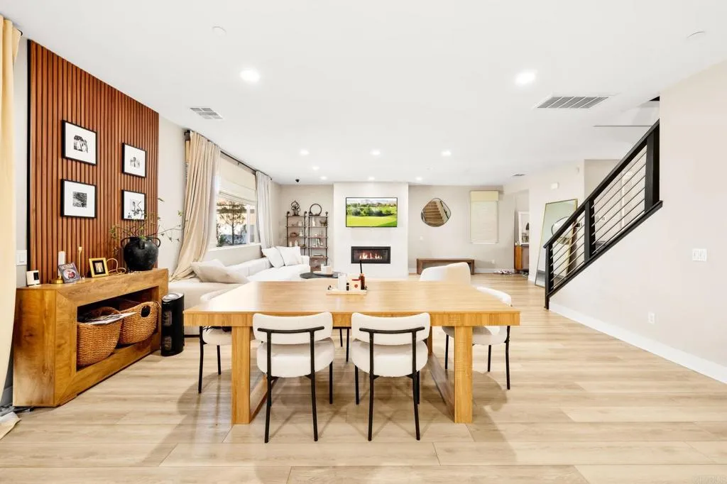 542 Pratt Ct