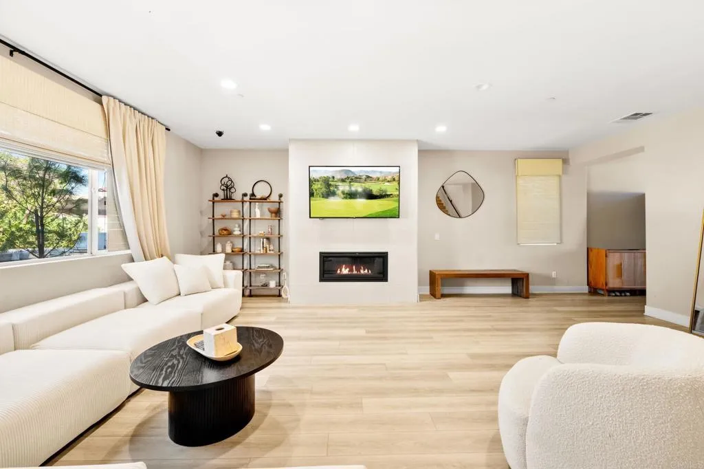542 Pratt Ct