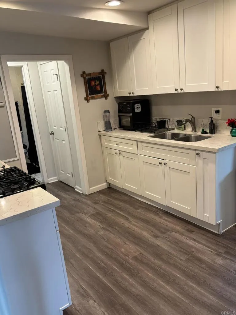 4905 Morgan Avenue, Los Angeles