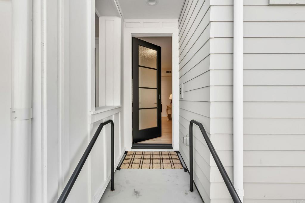 1400 Anacona Place 105