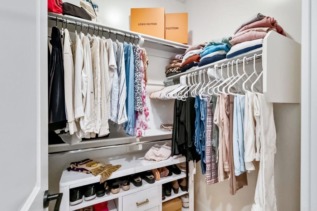 1400 Anacona Place 105