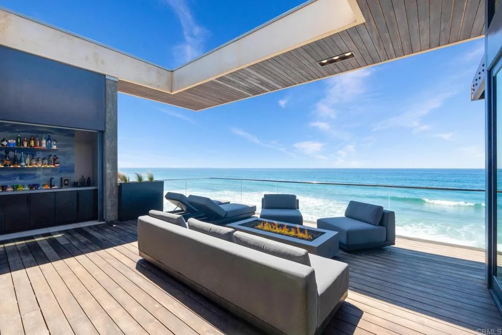 1909 S Pacific Street, Oceanside