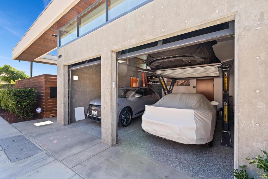 1909 S Pacific Street