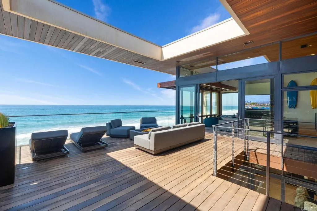 1909 S Pacific Street, Oceanside