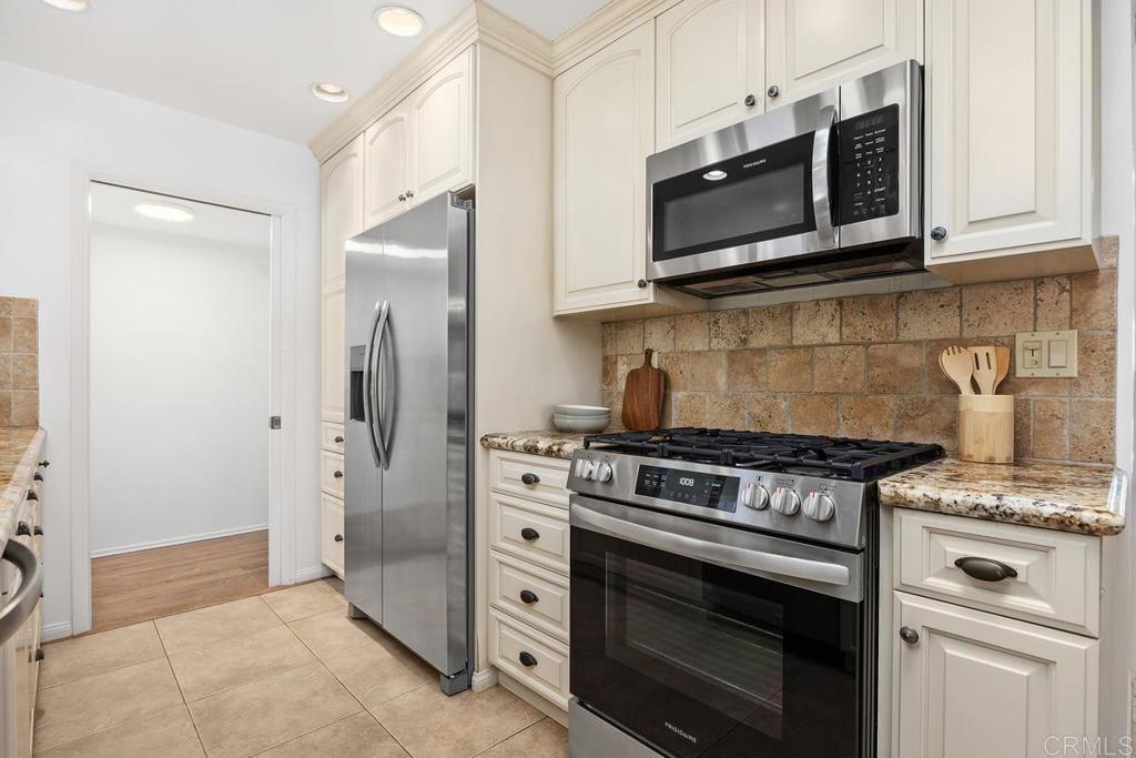 1639 Tamarack Avenue