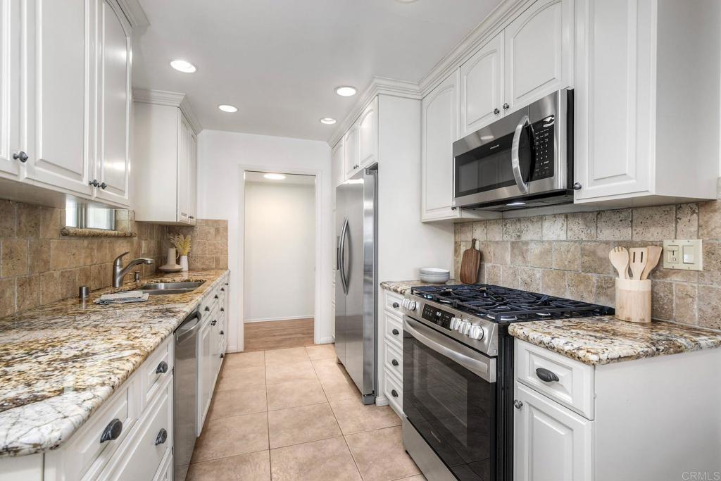 1639 Tamarack Avenue