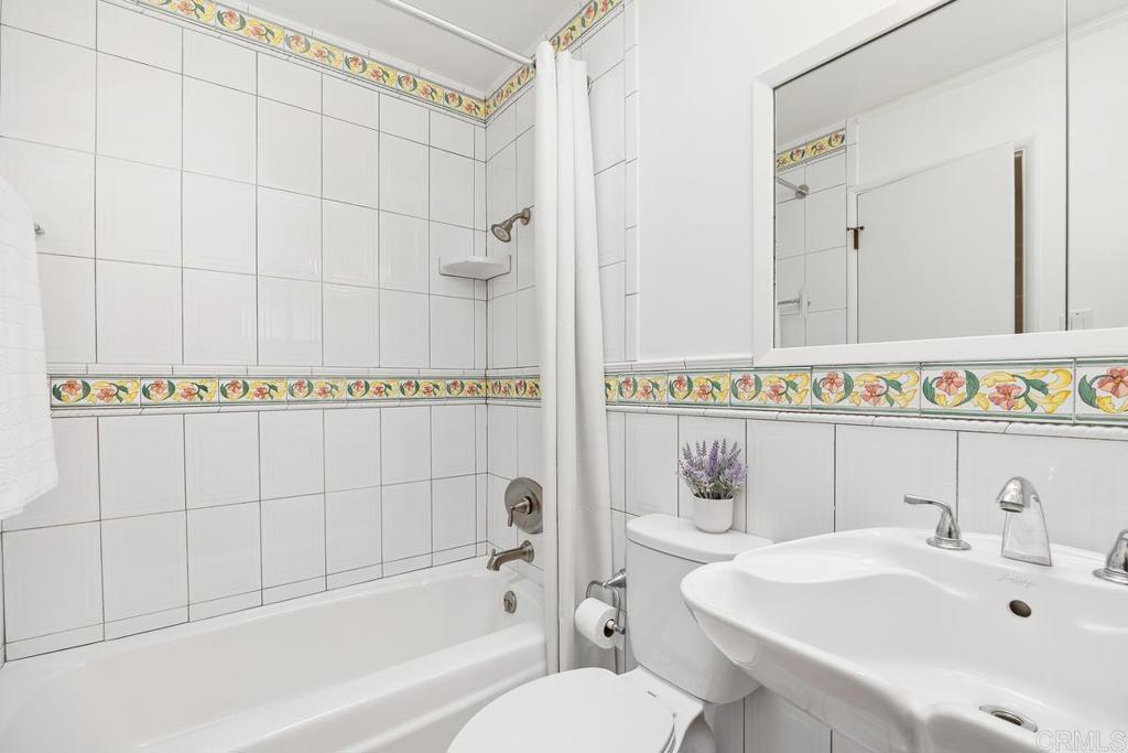 1639 Tamarack Avenue