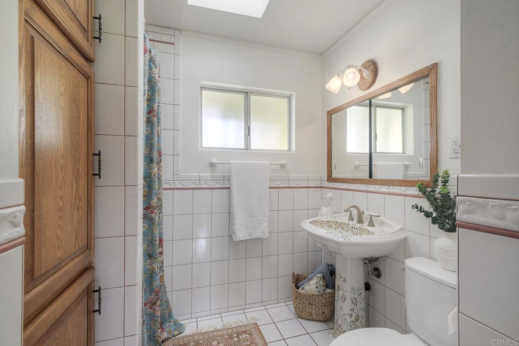 1639 Tamarack Avenue