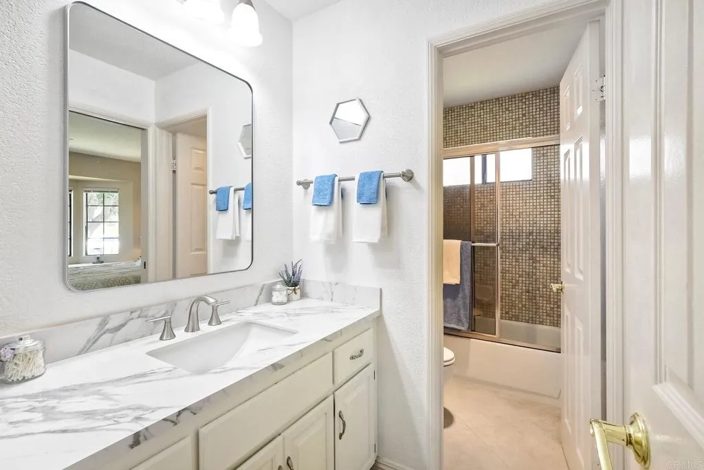 3829 Pinnacle Place, Escondido